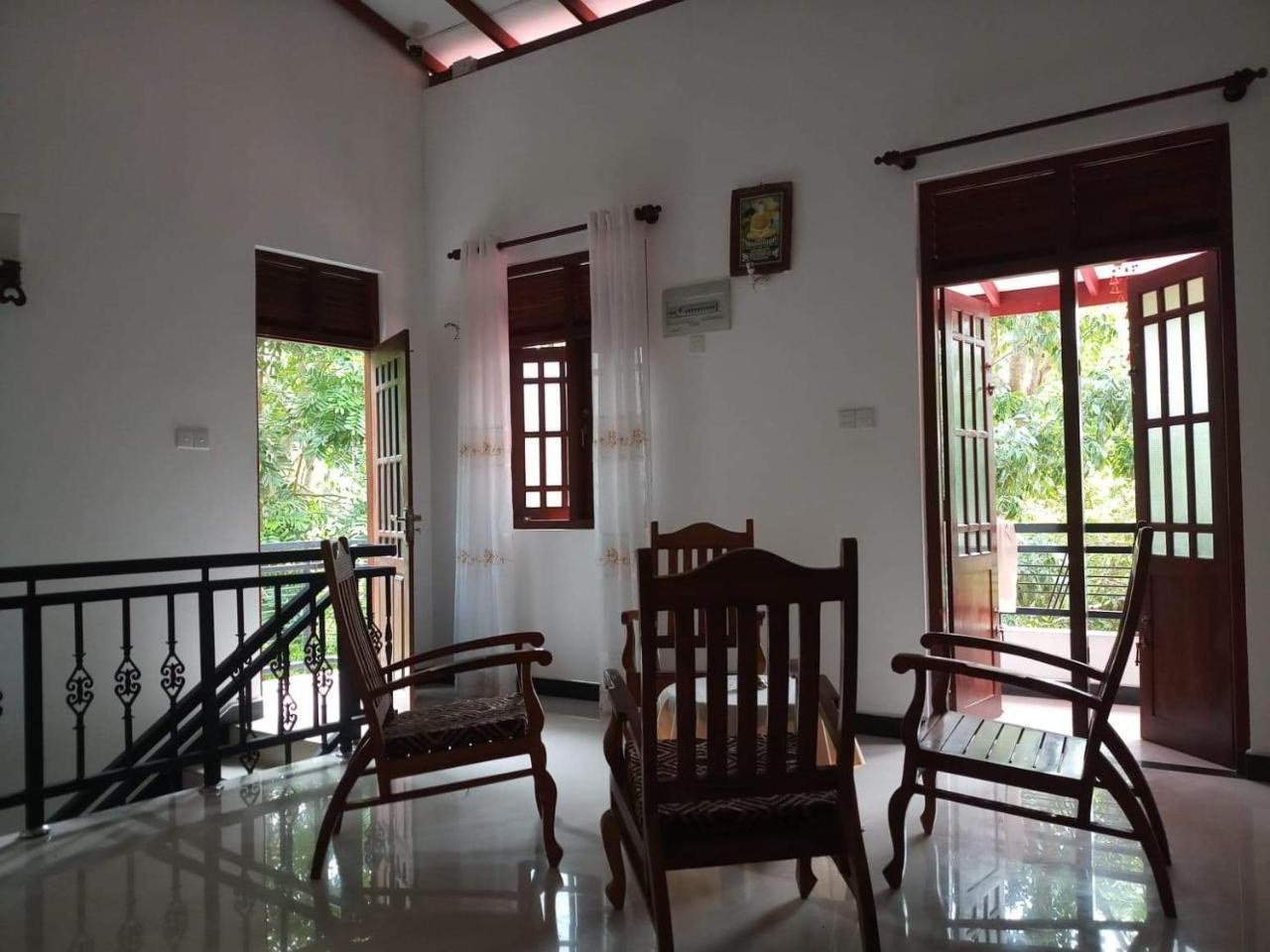 Piumi House Guest House Dikwella Bagian luar foto